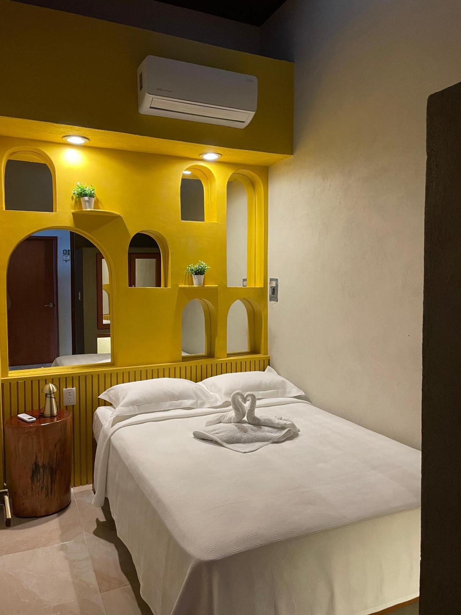 Hostal Poquito A Poquito Valladolid  Dış mekan fotoğraf