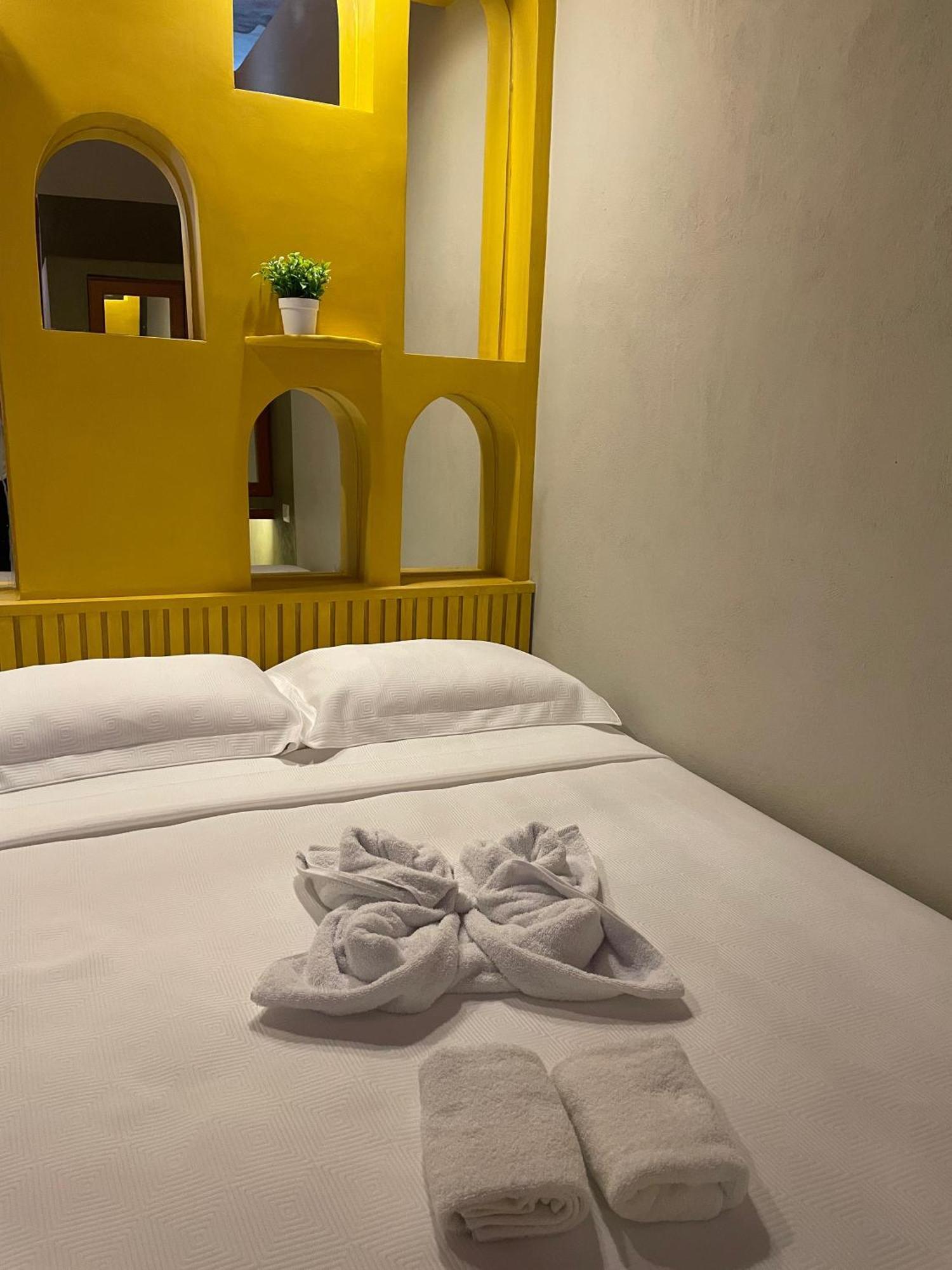 Hostal Poquito A Poquito Valladolid  Dış mekan fotoğraf